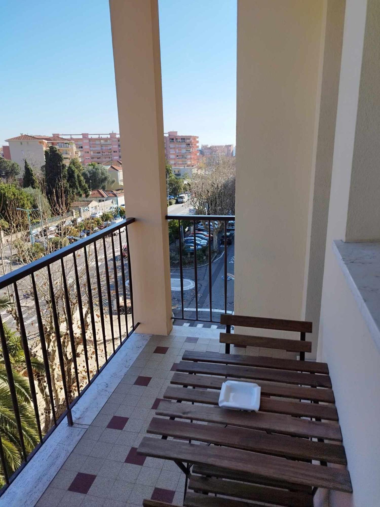 Appartement Moderne Refait A Neuf - 4 Couchages - Menton Exterior photo